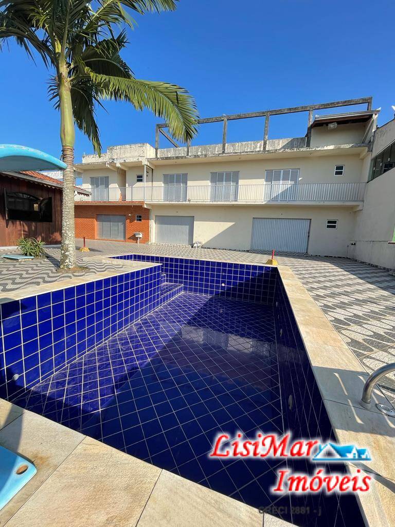 CASA COM PISCINA à Venda/Temporada